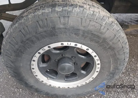 2004 Toyota Tundra Sr5 V8 from USA, damaged, VIN 5TBBT441X4S446940